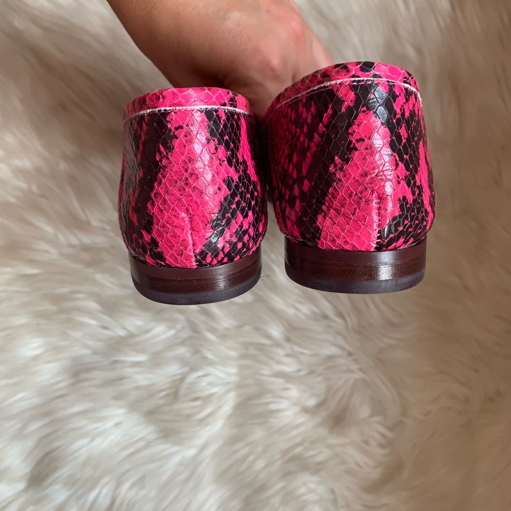 New! SAM EDELMAN Lorain Snakeskin Neon Loafers - Picture 8 of 9